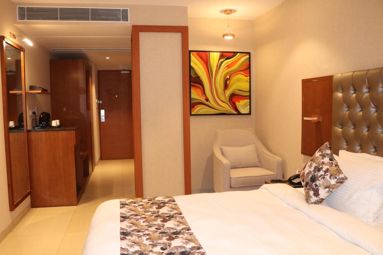 Sk Lords Inn Ahmedabad Exterior foto